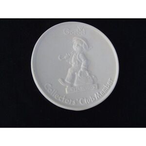 Goebel Merry Wanderer Hummel Plaque Germany Vintage 1976 Collectors Club Bisque